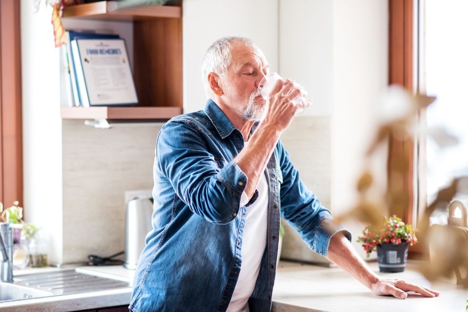 L’eau hydrogénée peut-elle vraiment réduire l’inflammation ? Image